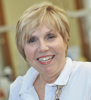 Christine Becker 300x330